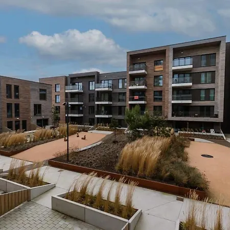 Huswell - Spacious House Close To The *